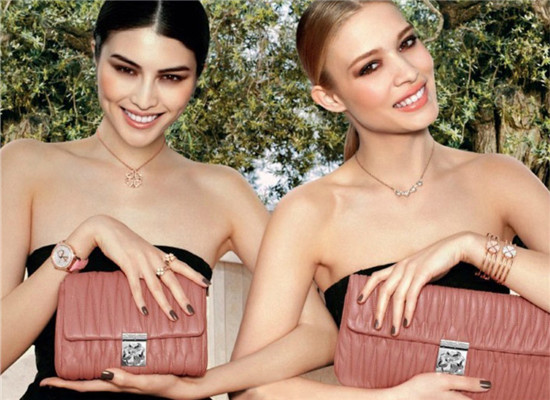 ��ģ���������Ȼ�ʱ�д�Ƭ