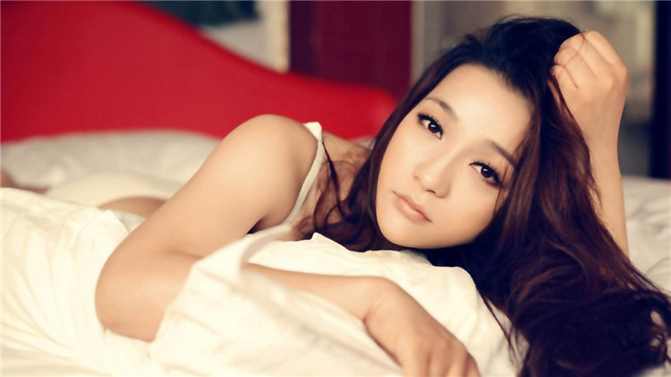 �Ը���Ů������˿�ջ�д���Ƭ