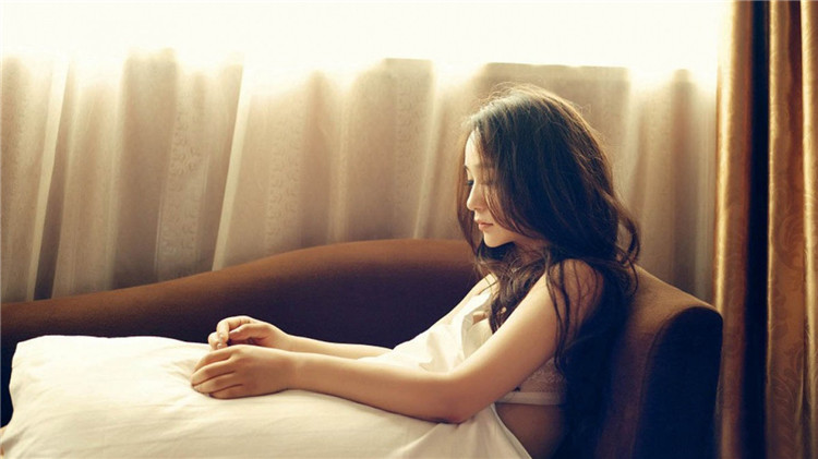 �Ը���Ů������˿�ջ�д���Ƭ