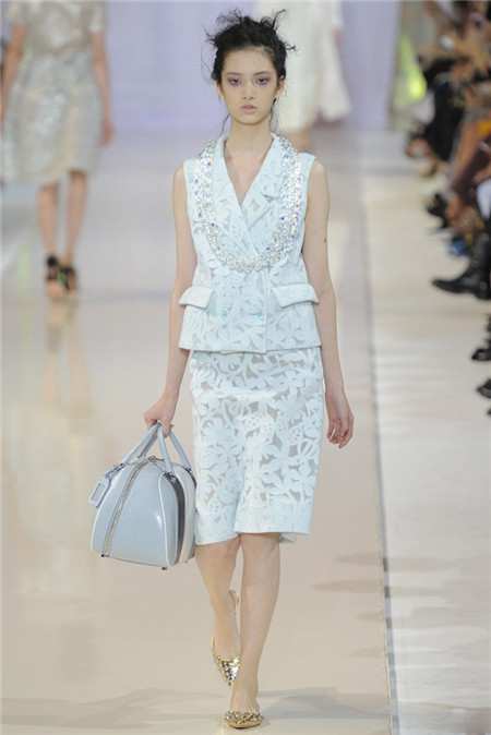 �й���ģ�����³�Ա����ʱ�г�ģ��