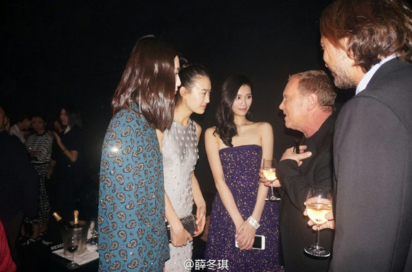 ģѦ  Michael Korsչʾʱò