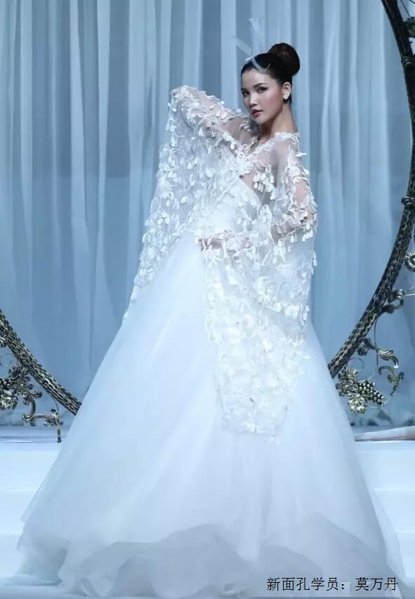 �����ѧԱĪ������J.Queen&&nbsp;Little&nbsp;Queen&nbsp;���·�����