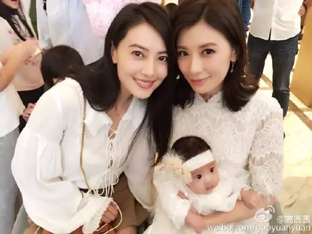 ����Ů���ԲԲ