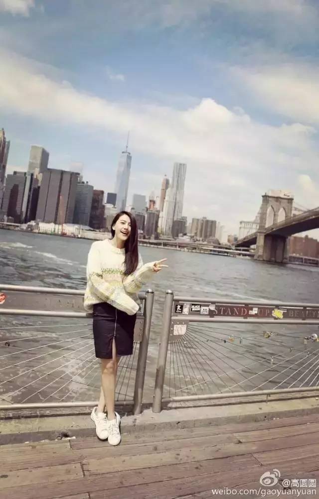 ����Ů���ԲԲ