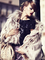 ��Madame&nbsp;Figaro��2011��10��ϣ���棺�＾��Ұ�ݻ�