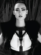 中国模特Lina Zhang倾情演绎