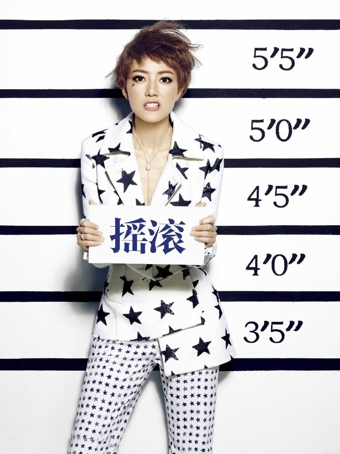 ��ԲԲ��־��Ƭ&nbsp;����ʮ����ת�Ӿ����