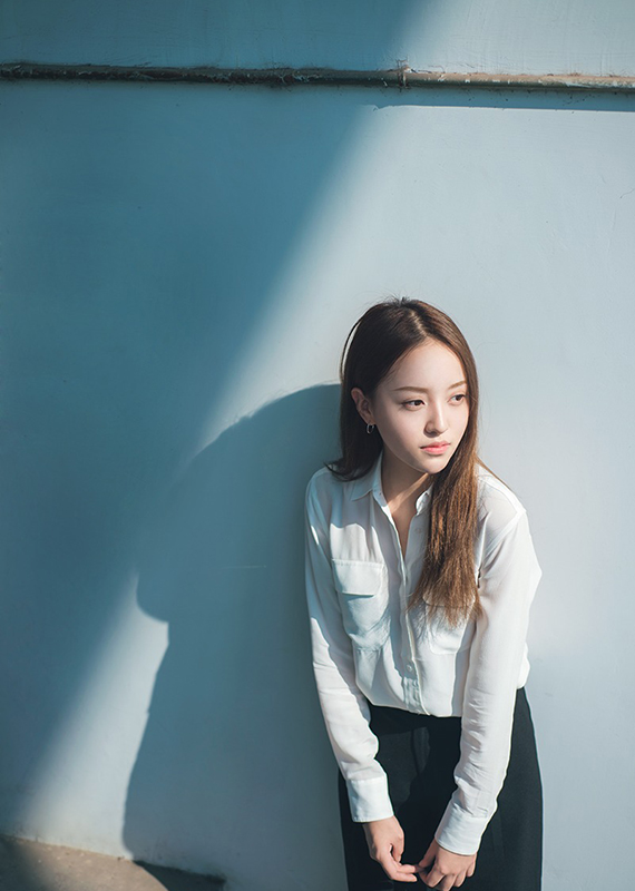 �����׳���Ů��д��