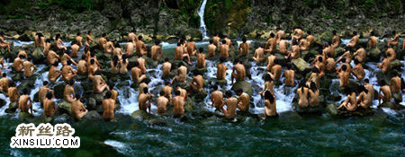 人体模特山中摄影惹争议 是<em>艺术</em>还是<em>色情</em>借口