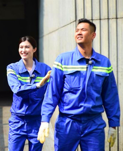 ��ģ����ż������壬���϶����½���