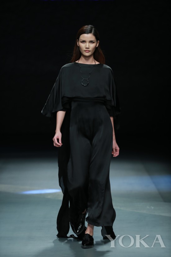 ����׳�ģĪ��ѹ�����ά2016���ķ�����