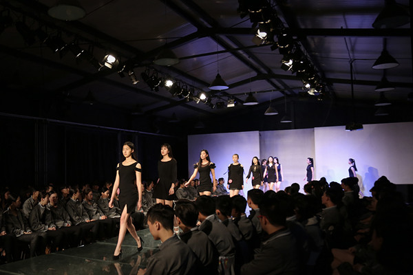 ����׷���רҵ�տ�����һ��ģ�����